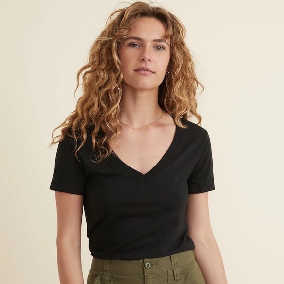 Marine Layer Classic Vneck T in black - Picture 1 of 6
